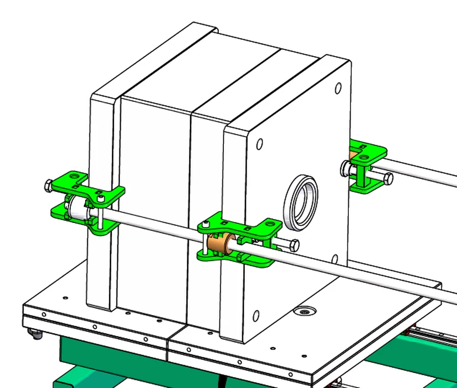 Öffnungshilfe für Werkzeuge: Trapezspindel in die Spannbacken an der Spritzgussform eingelegt