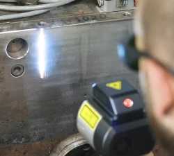 Laserreinigung einer Werkzeugoberfläche