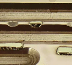 Laserschweißraupen auf Werkzeugstahl als Beispiel
